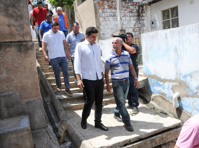 Prefeito Rui Palmeira autoriza ações em vários pontos da cidade