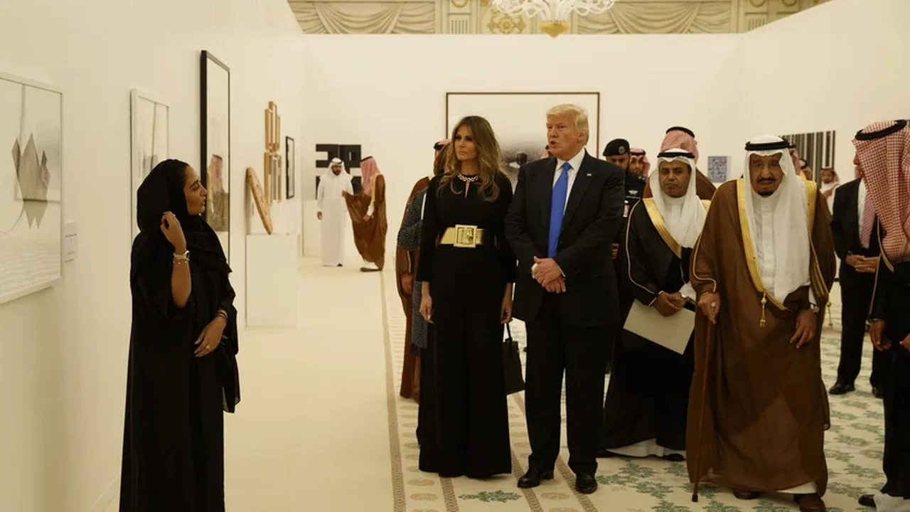 Emirados Árabes anunciam investimento de US$ 1,4 trilhão nos EUA; Trump agradece
