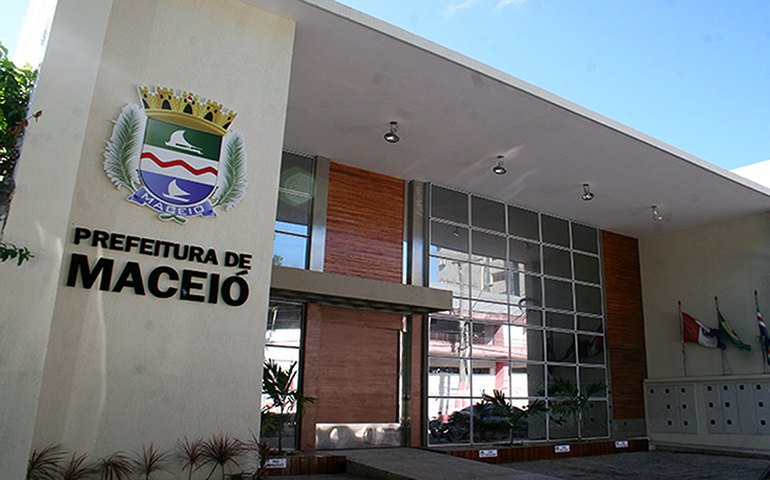 Justiça determina bloqueio de mais de R$ 1,2 milhão da Prefeitura de Maceió