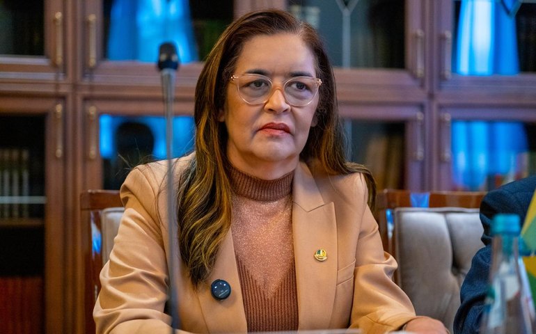 Senadora Dra. Eudócia confirma início da produção da vacina de RNA mensageiro contra o câncer na Rússia