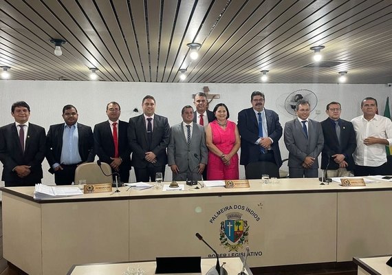 Vereadores aumentam salário em 80% numa sessão controversa; veja os nomes dos que aprovaram