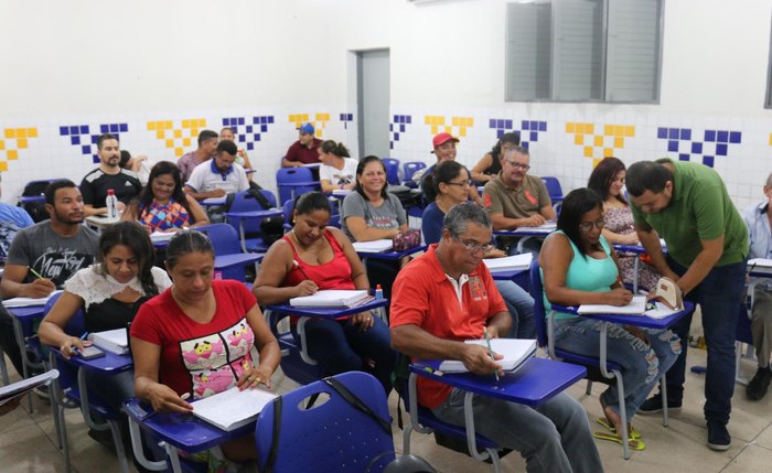 Programa prevê incentivo estudantil de até R$ 500 para estudantes