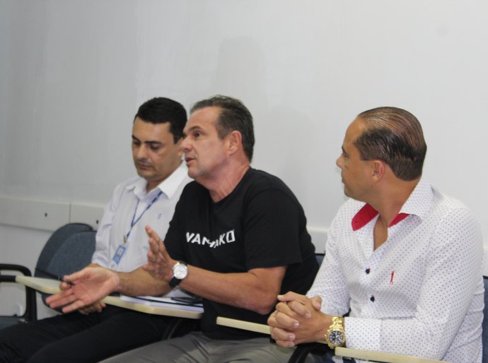 Prefeitura de Arapiraca busca ações para revitalizar espaços comerciais