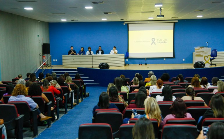  Seduc apresenta ações de saúde mental voltadas ao público escolar durante fórum de prevenção ao suicídio 