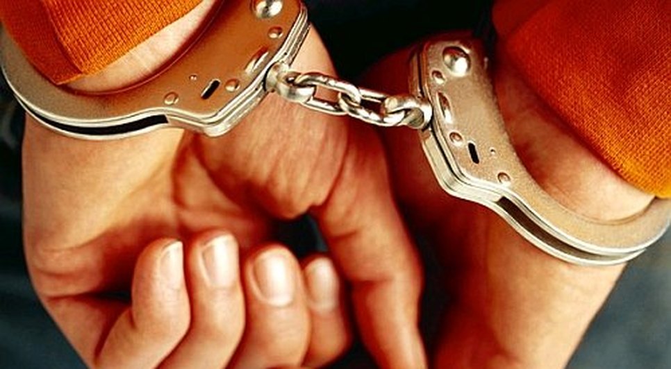 Jovem suspeita de tráfico de drogas é presa no município de Tobias Barreto