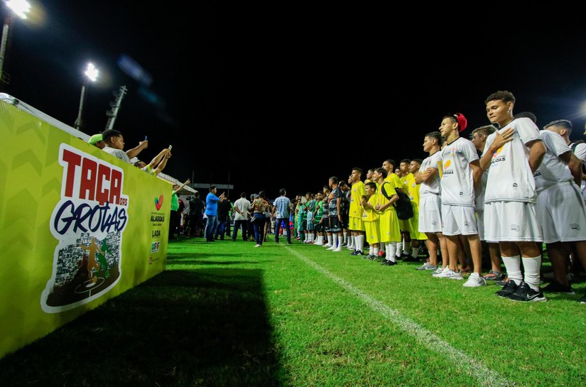 Quarenta e oito equipes participam da 5ª edição da Taça das Grotas no Rei Pelé