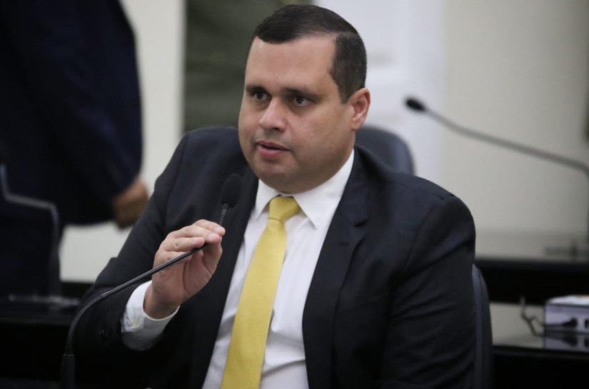 Deputado Fernando Pereira pede celeridade em recapeamento de estradas