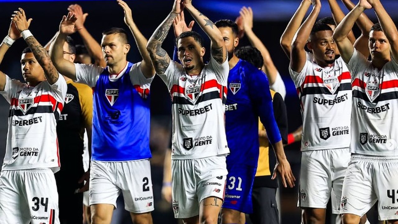 São Paulo vence Bragantino e encerra jejum no Brasileiro