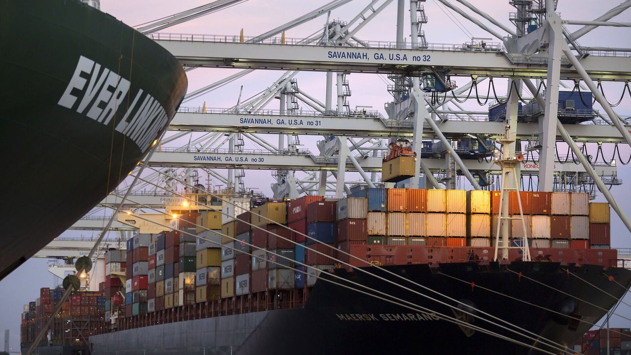 Mídia: China deve bater recorde de superávit comercial de US$ 1 trilhão 'para tristeza do Ocidente'