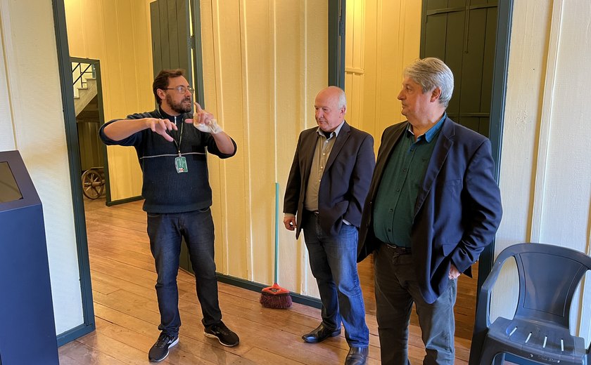 Prefeito Nestor Tissot visita Museu Major José Nicoletti Filho, que está prestes a abrir