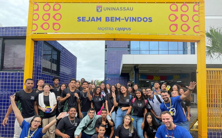 UNINASSAU Maceió recebe mais de dois mil estudantes do ensino médio