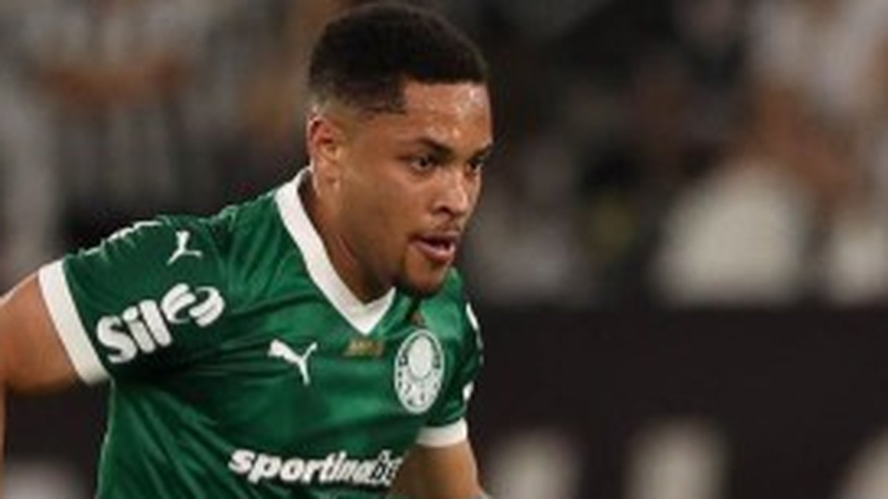 Palmeiras toma decisão sobre Vitor Roque antes da Libertadores