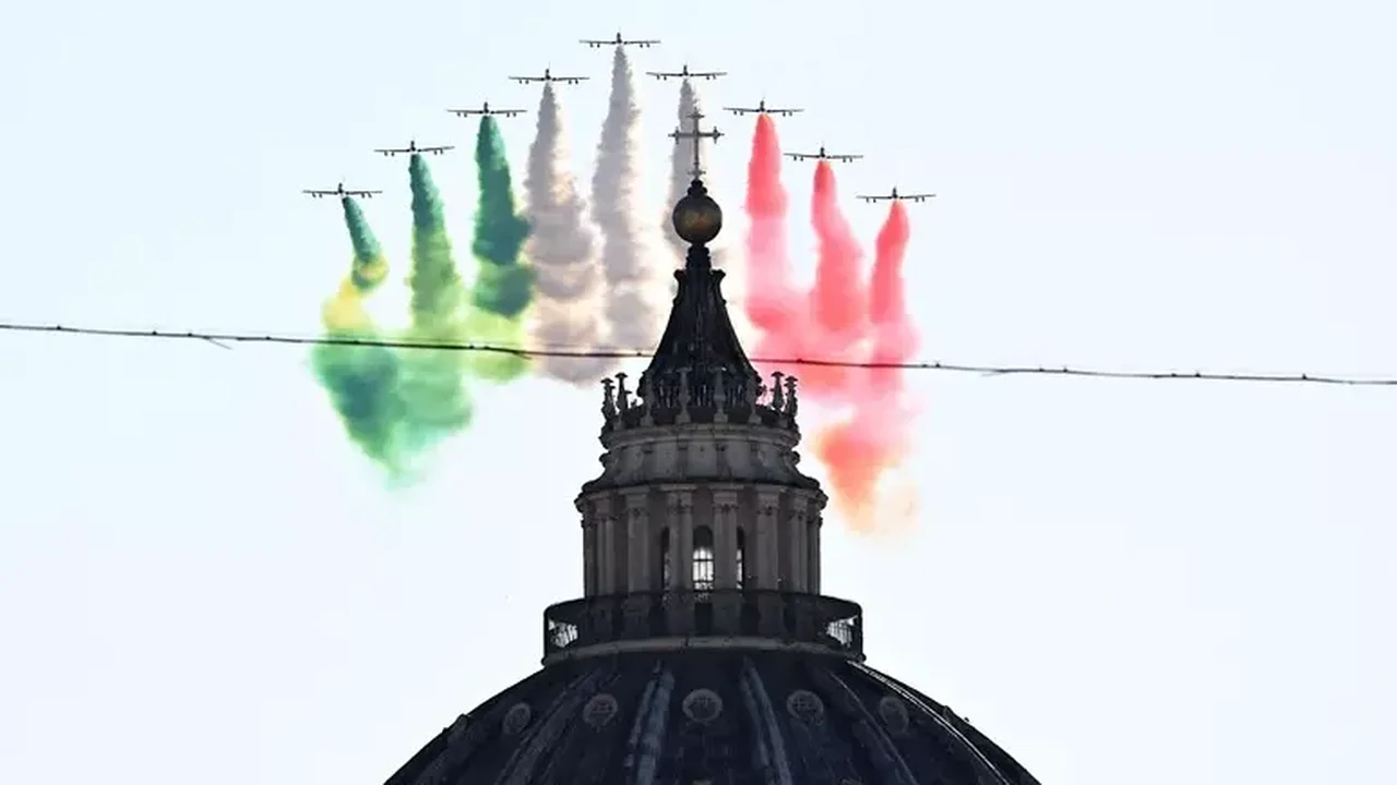 Italianos doam cada vez menos à Igreja Católica e cada vez mais ao Estado