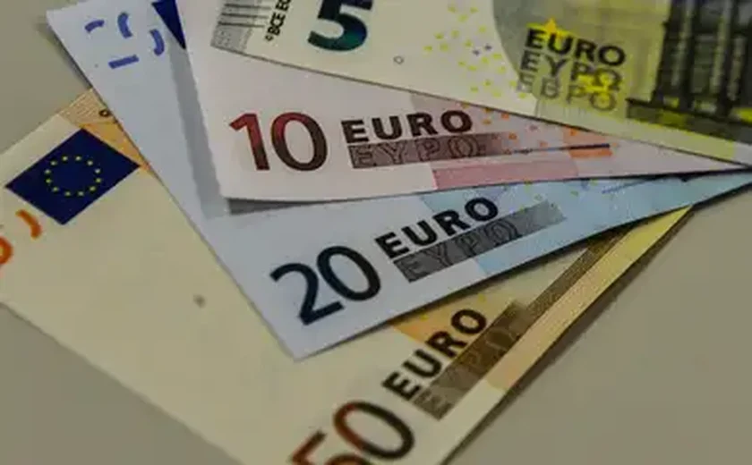 Hungria bloqueia ajuda de 50 bilhões de euros da União Europeia para a Ucrânia