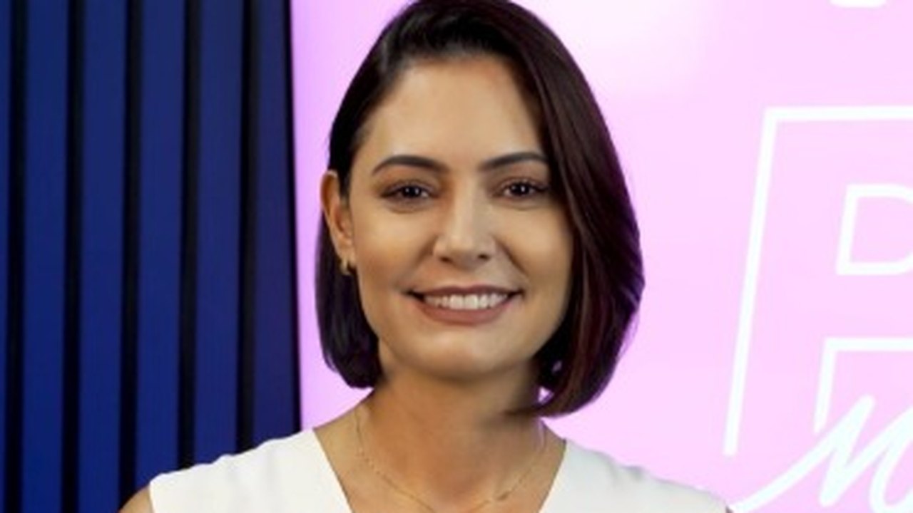 Michelle Bolsonaro cita Salmo 121 após prisão de Jair Bolsonaro: 'Não vamos desistir da nossa nação'