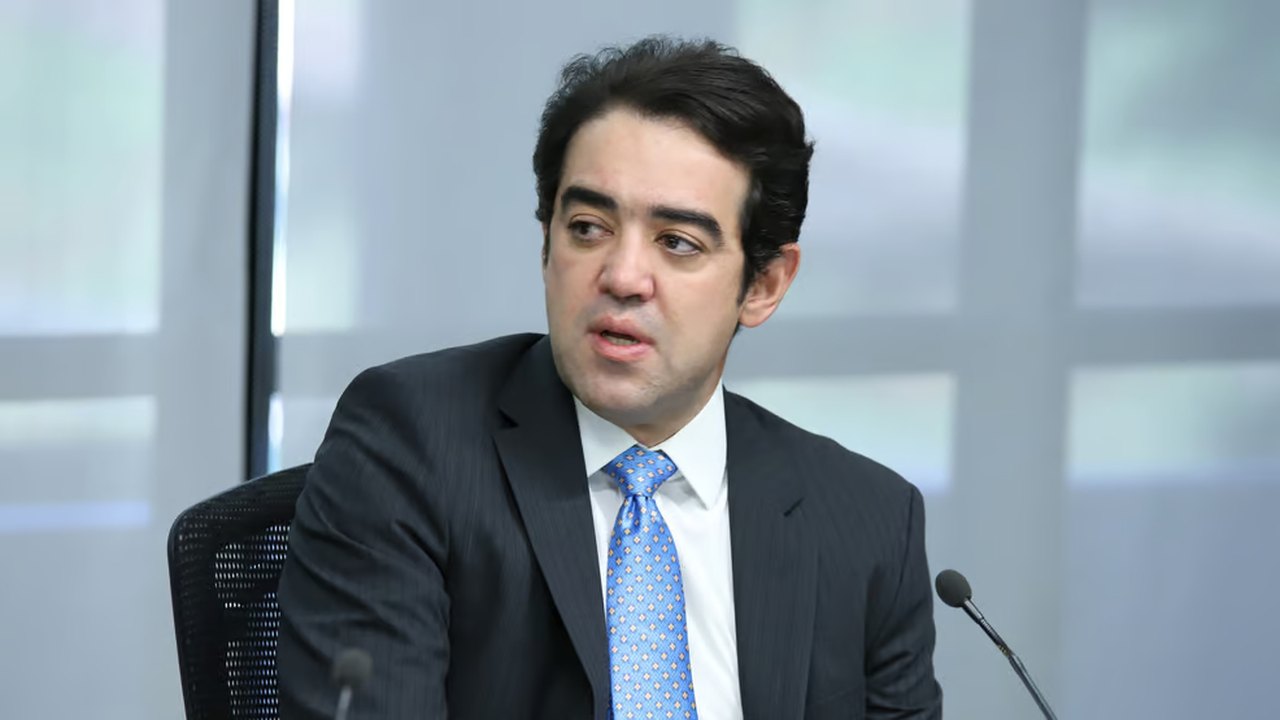 Ministro do TCU e gestão Lula negociam trocar dívidas de empreiteiras por obras