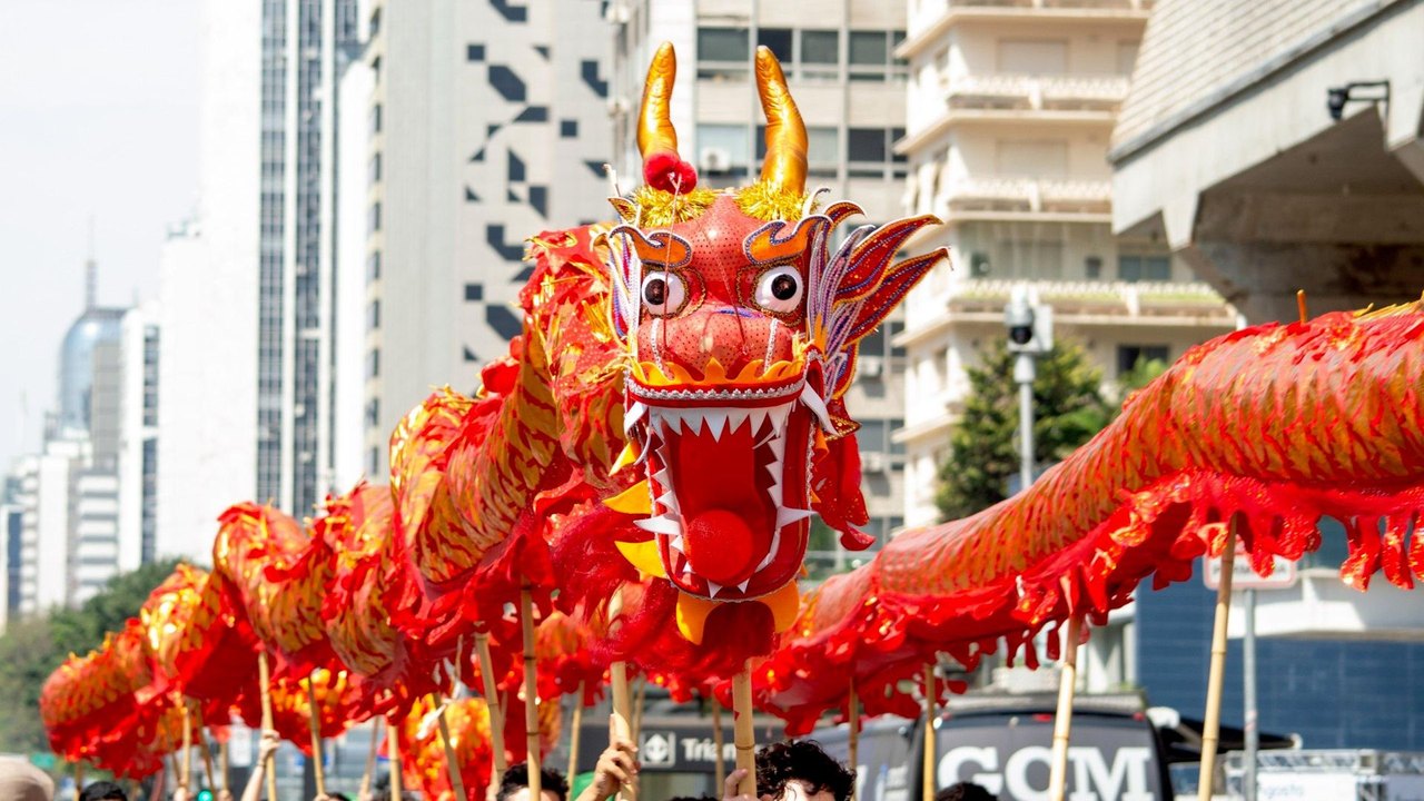 Festival da Lua Chinês toma São Paulo com procissão de dragão e celebração milenar