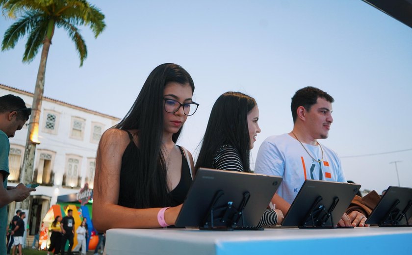 Em parceria com o Google, Governo de Alagoas garante 10 mil bolsas para cursos a alunos da rede estadual de ensino