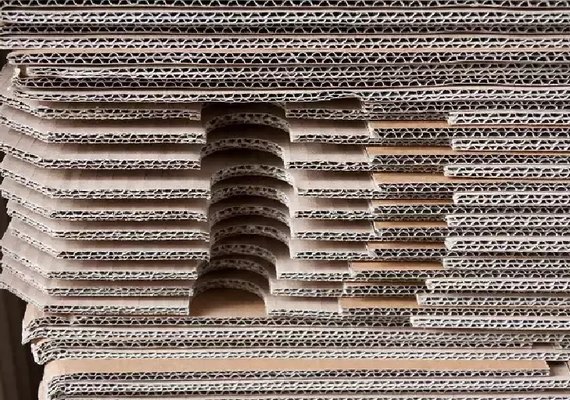 Expedição de papelão ondulado chega a 292.451 toneladas em fevereiro, diz Empapel