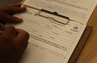 Procon Alagoas aplica mais de 200 multas a rede de lojas de celulares por práticas abusivas