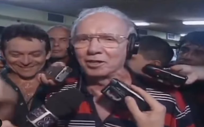 Ex-Flamengo, Petkovic se despede de Zagallo e relembra título do Carioca em 2001