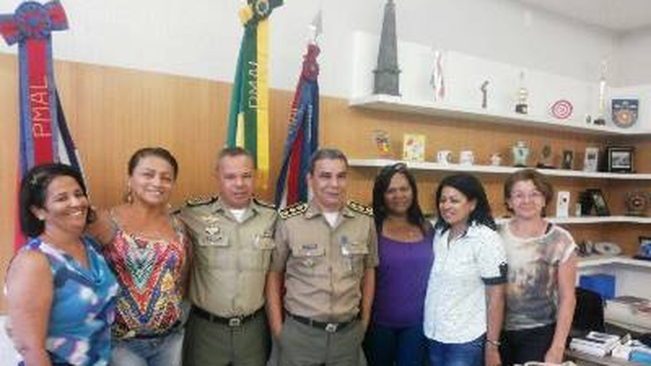 Comando geral recebe representação de policiais femininas da reserva que pleiteiam retorno à PM