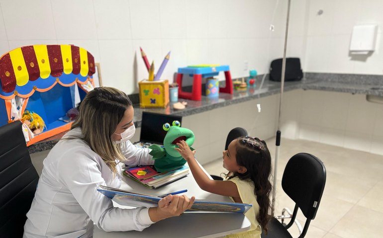 Pedagoga do Hospital da Criança ressalta importância da leitura para o desenvolvimento infantil