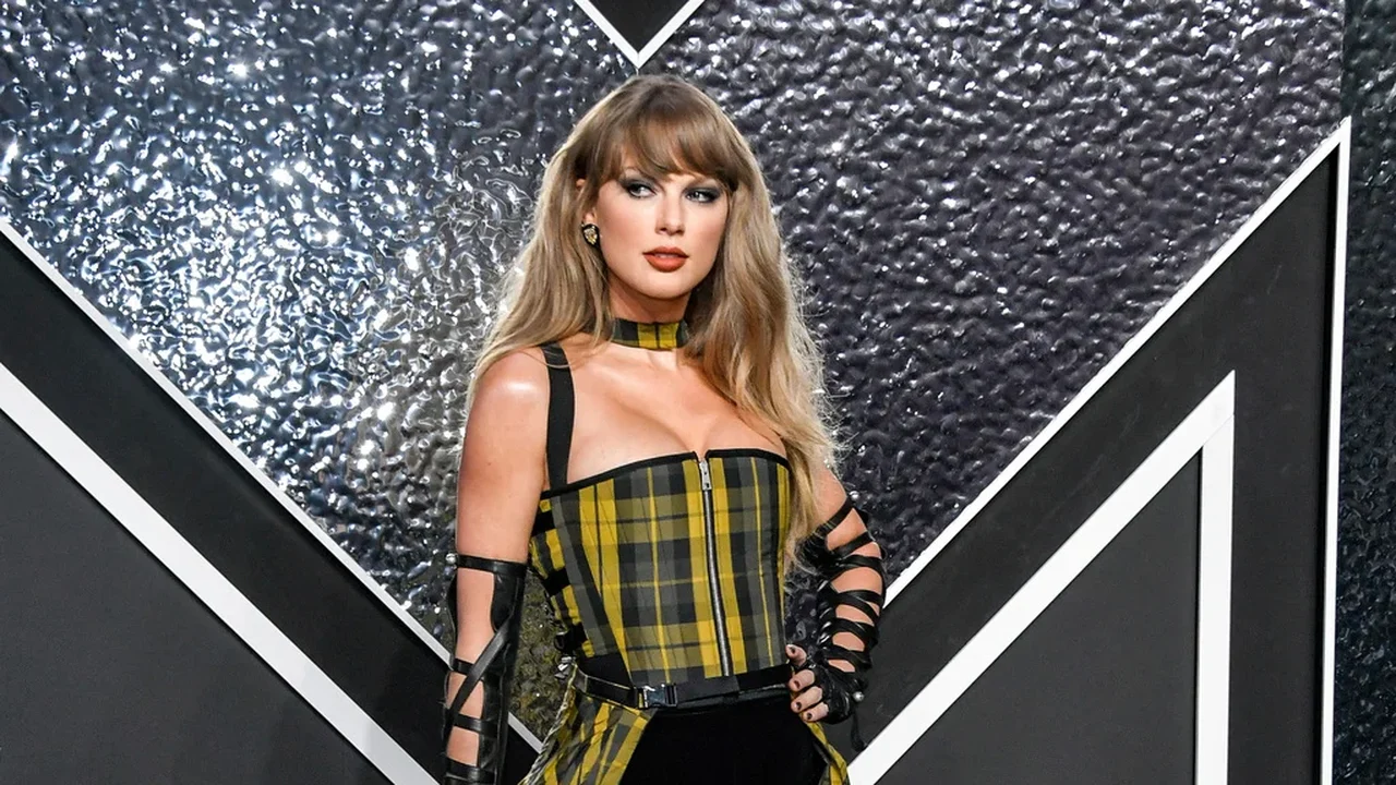 Taylor Swift revela data e local de seu casamento com Travis Kelce, diz revista