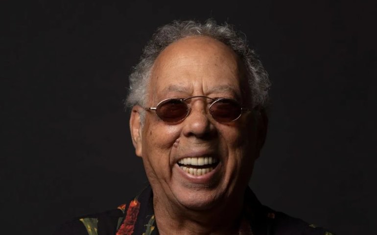 Amor canta mais alto em novo disco de Macalé