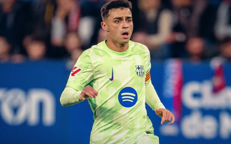 Barcelona leva 4 a 2 do Osasuna sob gritos de 'olé' e acompanha clássico de Madri pressionado