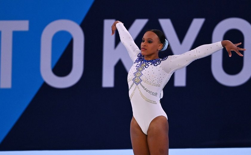 Rebeca Andrade conquista a prata na ginástica artística nos Jogos de Tóquio