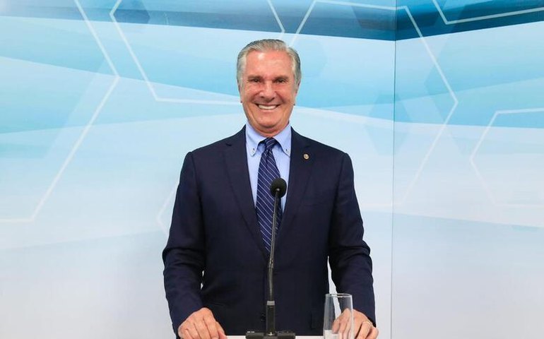 Em debate na TV Mar, Collor aponta governo com inovação, olhar social e ao lado do povo