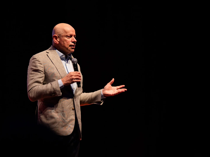 Leandro Karnal defende a educação como base da gestão pública na Feira dos Municípios Alagoanos