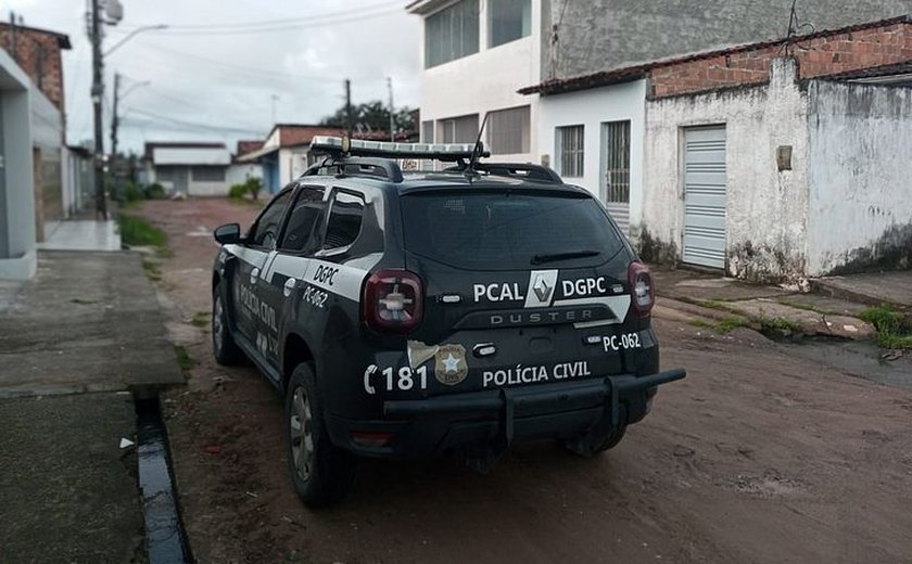 Suspeitos ﻿de tráfico são presos com drogas em Coqueiro Seco