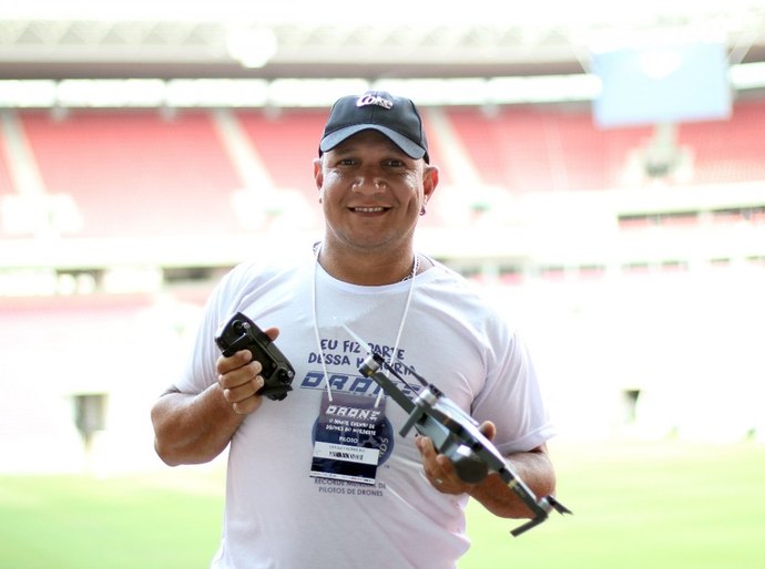 Cinegrafista da Prefeitura de Penedo participa do recorde mundial de decolagem com drone