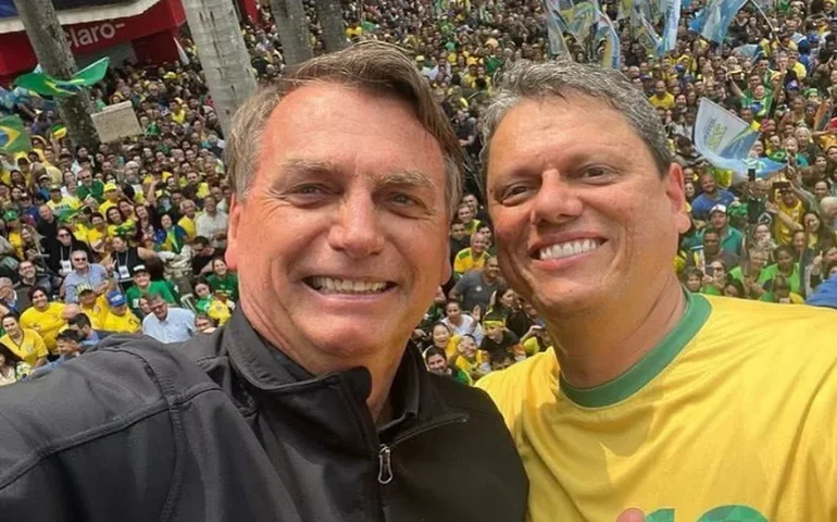 Tarcísio atua no STF para tentar prisão domiciliar de Bolsonaro