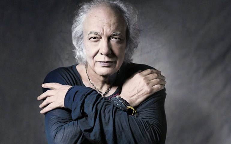 Erasmo Carlos homenageia Renato Barros: ‘toque direito aí no céu’