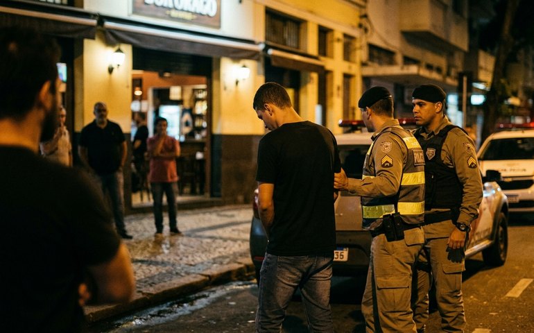 Estudante universitário é preso suspeito de estuprar adolescente em bar de Botafogo