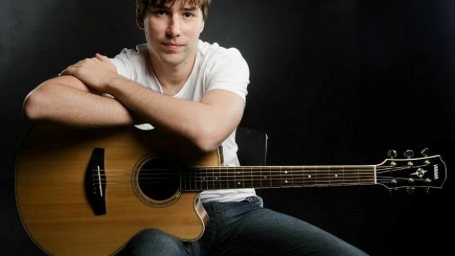 Artista alagoano faz show para arrecadar fundos para seu primeiro CD