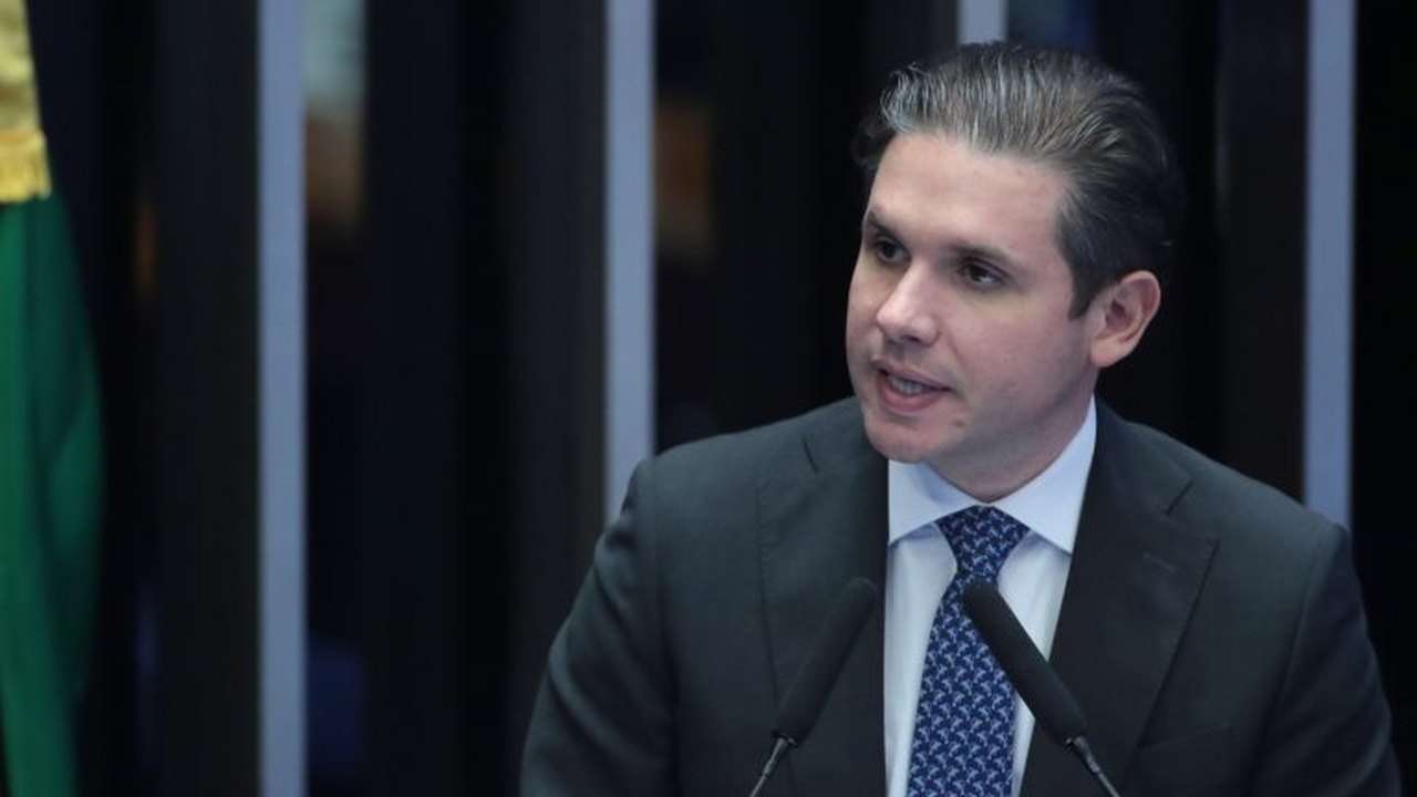 Em Lisboa, Hugo Motta reafirma que Câmara deve votar regulamentação da IA em junho