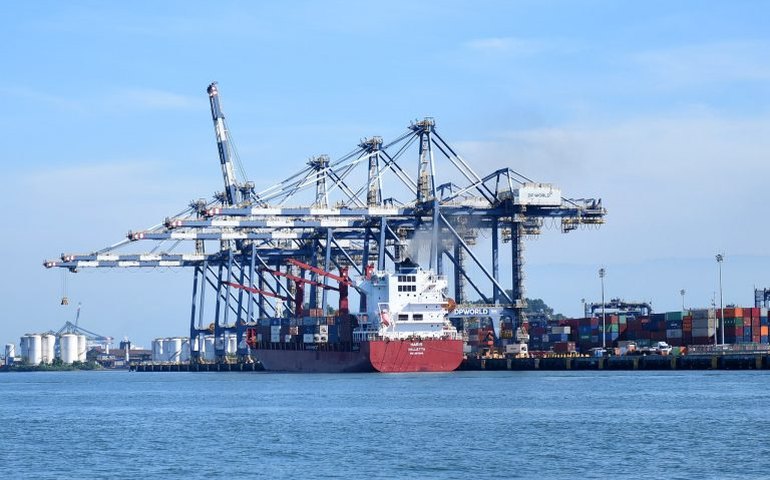 Projeto abre crédito para investimento em infraestrutura portuária e aeroespacial