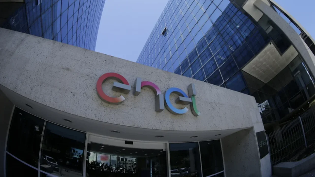 Saiba como receber os alertas da Defesa Civil e como se comunicar com a Light e a Enel em caso de falta de energia