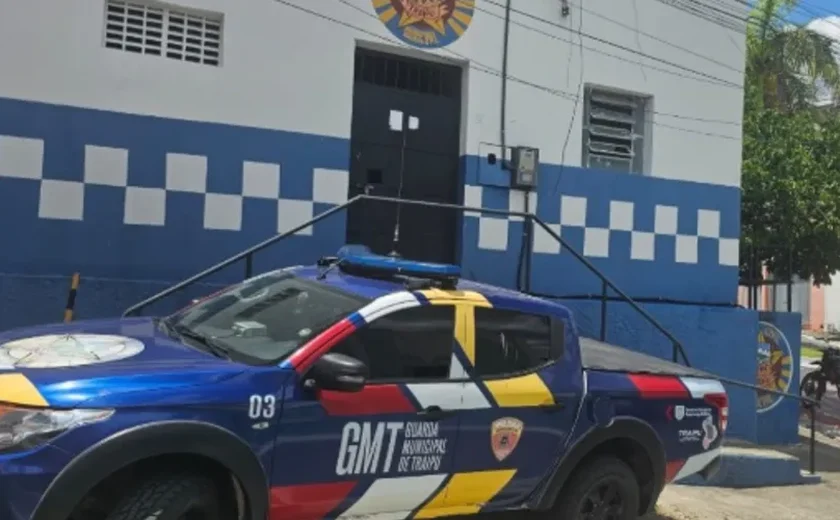 Guarda Municipal captura suspeito de assassinar mulher na frente dos filhos em Traipu