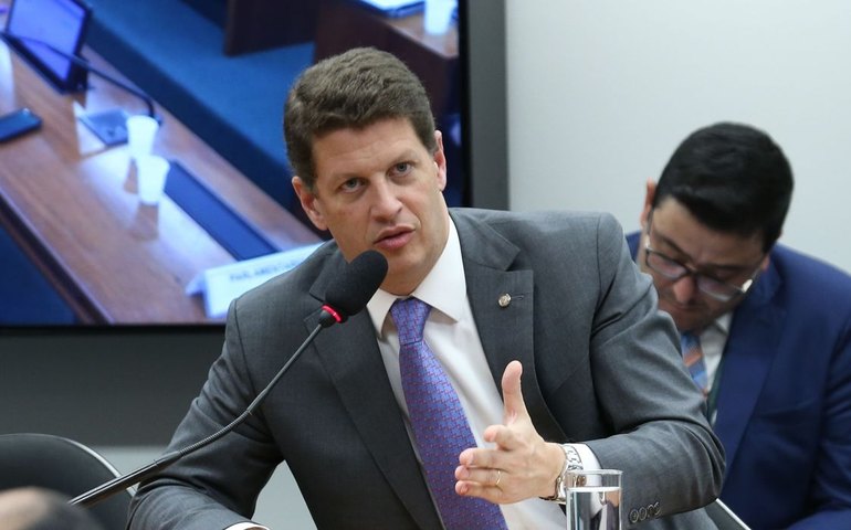 Resumo de parecer da CPI do MST acusa movimento de irregularidades