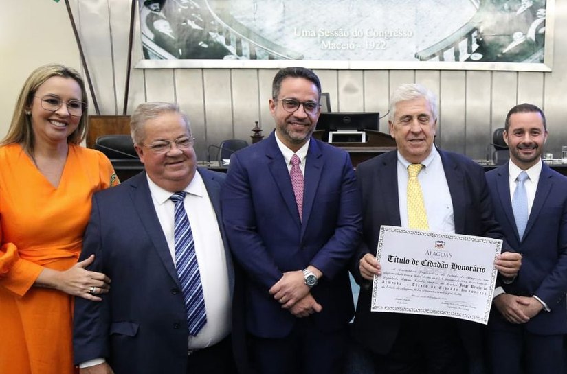 Ex-prefeita da Barra de Santo Antônio, representa deputada Cibele Moura em homenagem ao presidente do grupo Vila Galé