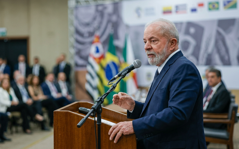 Lula anuncia novas medidas para combater assédio online e cassinos digitais