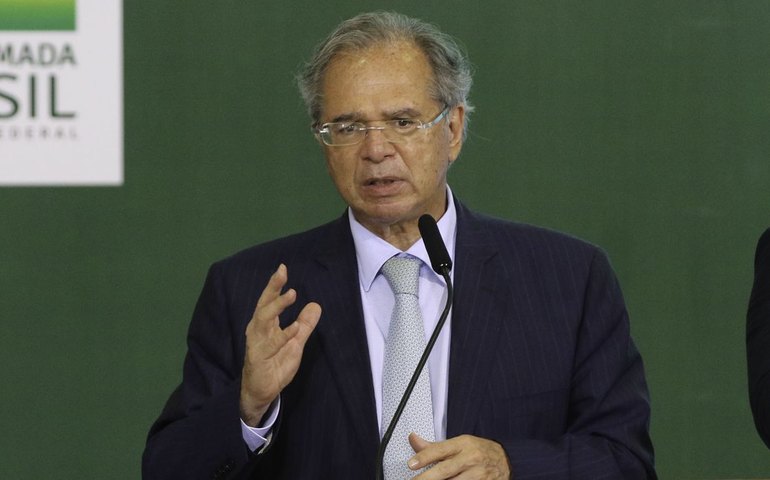 Guedes: Conta de compensação é só uma ferramenta