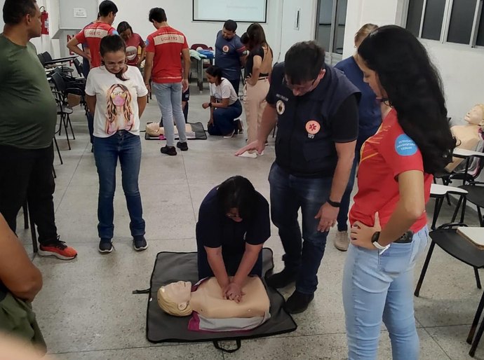 Servidores administrativos do Samu participam de curso sobre Primeiros Socorros