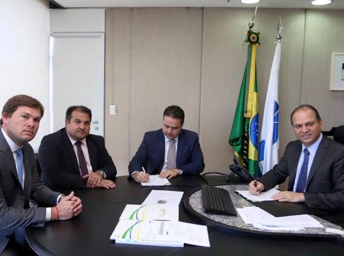 Renan Filho assina contrato para construir Maternidade de Risco Habitual