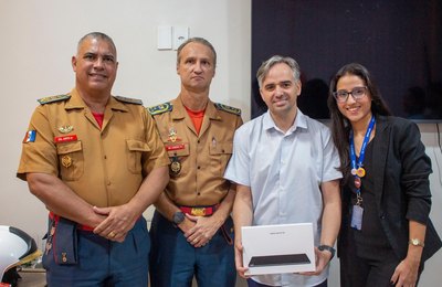 Junta Comercial entrega tablets para aprimorar vistorias do Corpo de Bombeiros